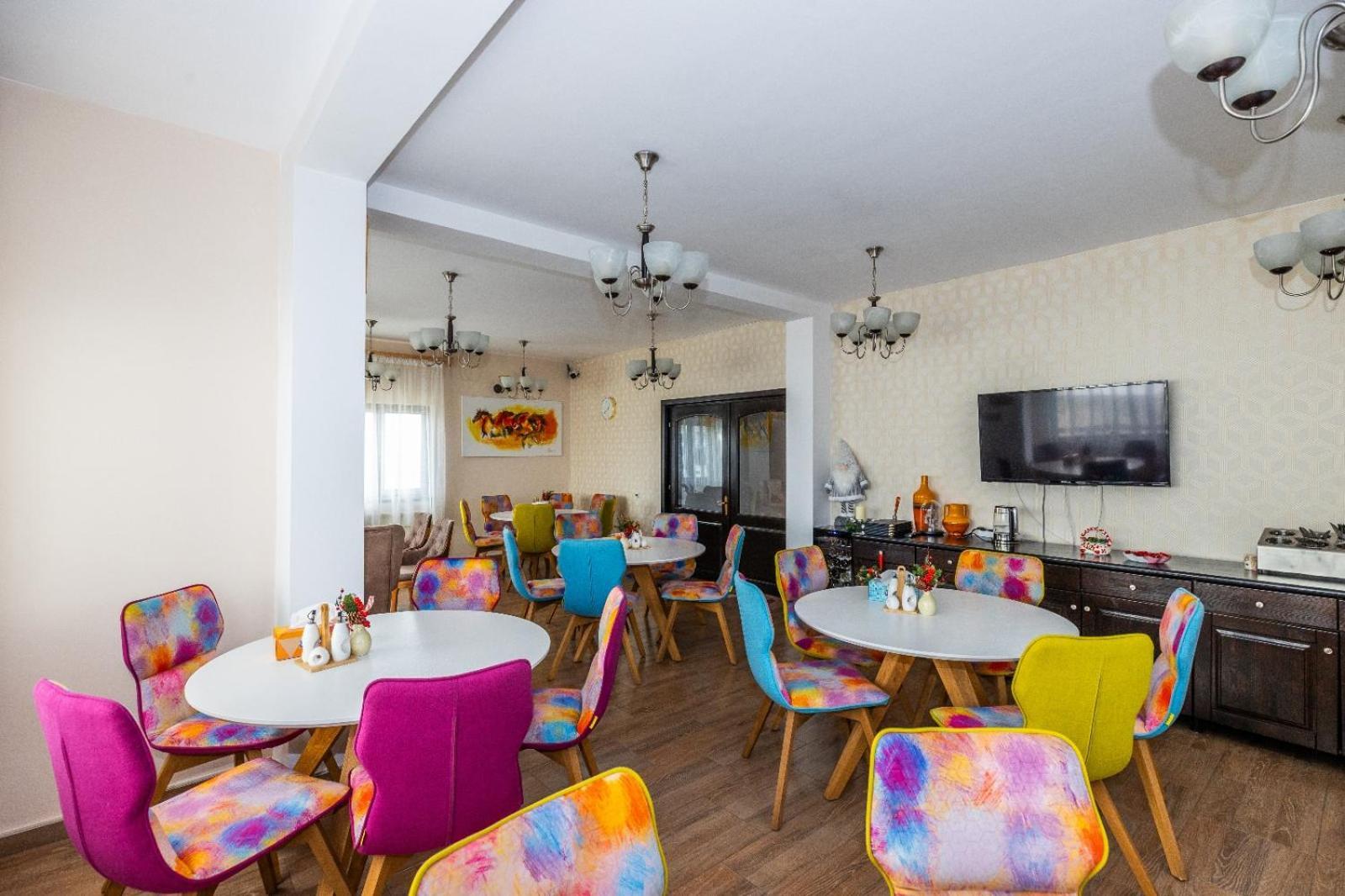 Vila Luca-Hotel Şirnea Esterno foto