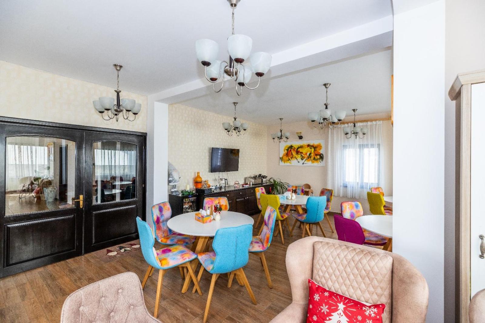 Vila Luca-Hotel Şirnea Esterno foto